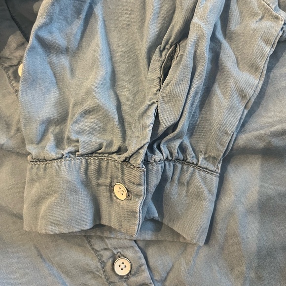 Large off the shoulder tie up shirt - Picture 3 of 4